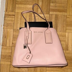 Marc Jacobs Pink Tote Bag with Elegant Design